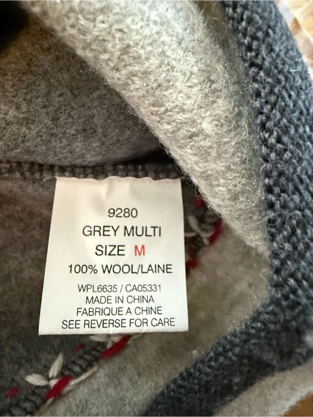 Woolrich Women's Medium Dark Gray Knit Sweater with Cream Label